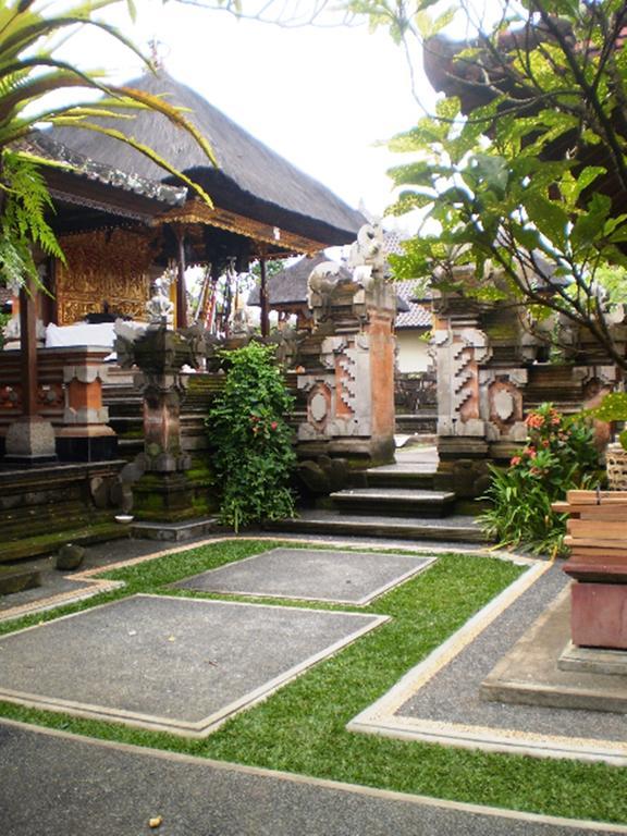 Loka Sari Guest House And Spa Ubud Rum bild